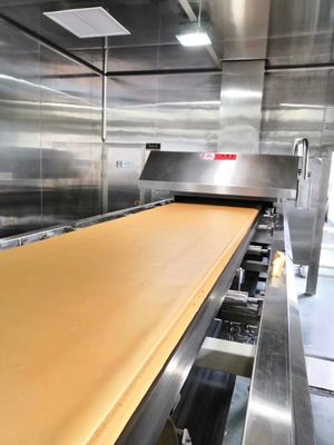 15m Cooling Conveyor 350kg/h Sheet Layer Cake Baking Equipment